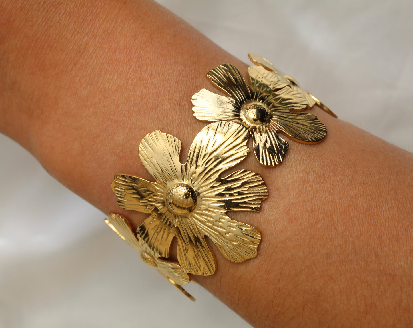 Bracelet manchette florale