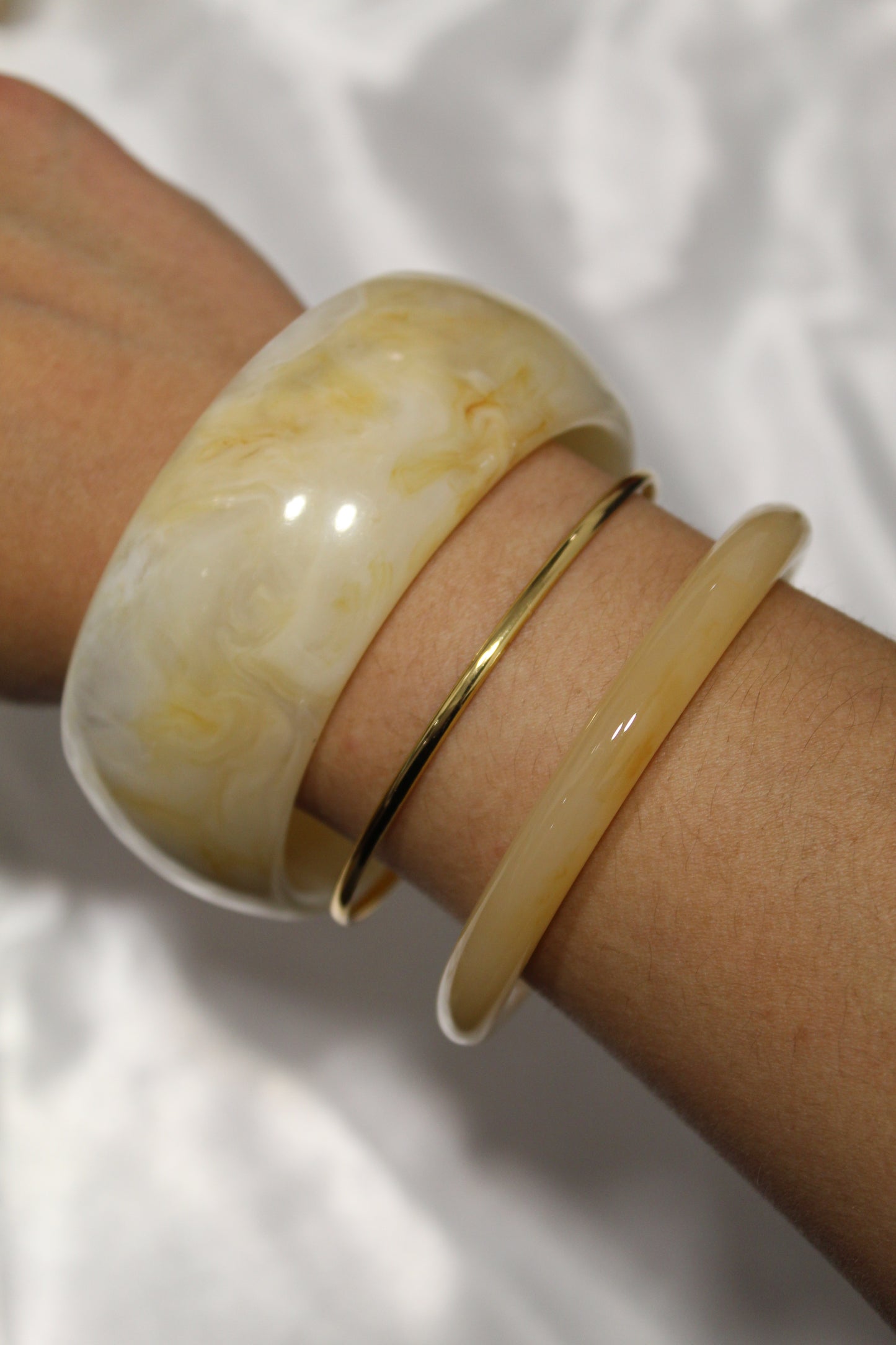 Lot de trois bracelets jonc