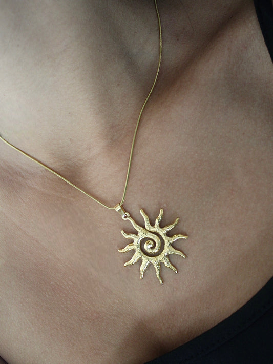 Collier soleil en spirale - Bijoux en acier inoxydable - Les bijoux d’Anaïs