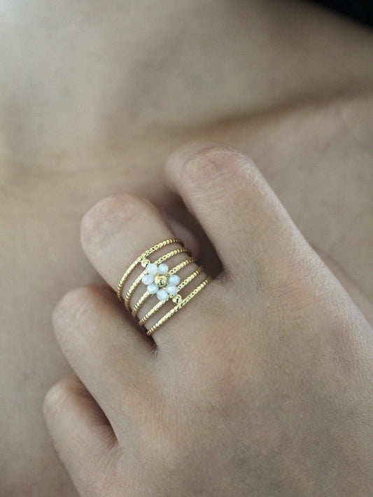 Bague Fleur Perlée 🌸 - Bijoux en acier inoxydable - Les bijoux d’Anaïs